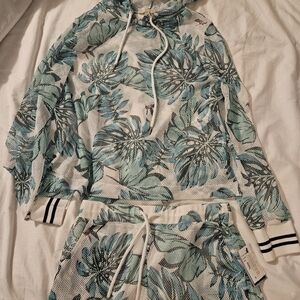 Gianni Bini White and Green Mesh Cover-Up Set